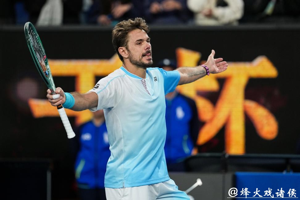 澳网｜鏖战四小时半力克21岁小将，40岁的瓦林卡继续突破极限